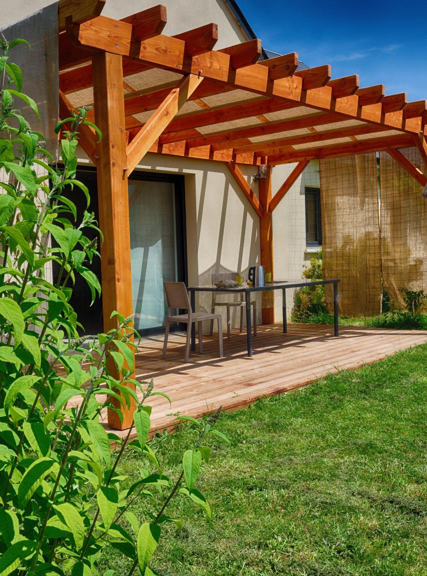 Le Logis D'Emeric Avec Paisible Jardin Clos&Arbore ロシュ エクステリア 写真